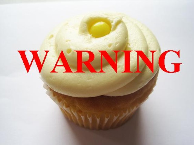 Cops Collar Chicago Woman for Clobbering Hubby With Cupcakes
