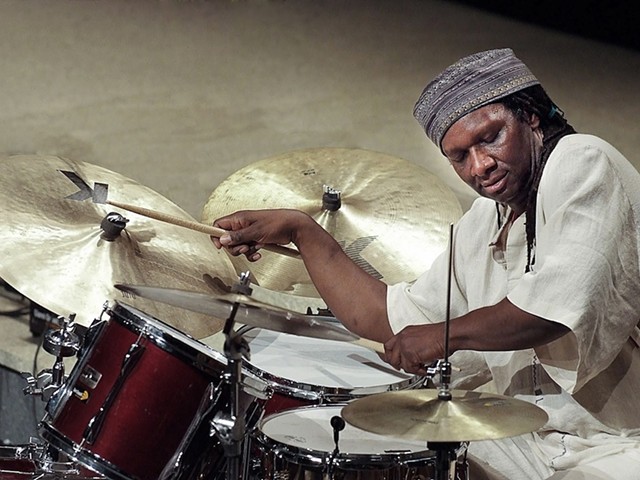 Percussionist Hamid Drake performs alongside violinist Iva Bittová for New Music Circle's first event of 2017 on Friday.