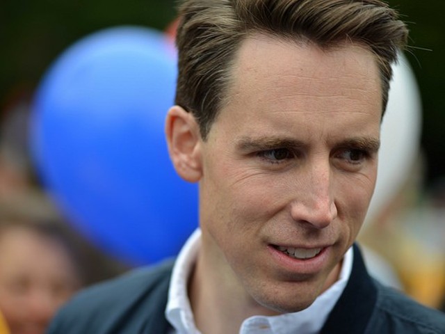 U.S. Senator Josh Hawley says its the state auditor who is crooked, not him.