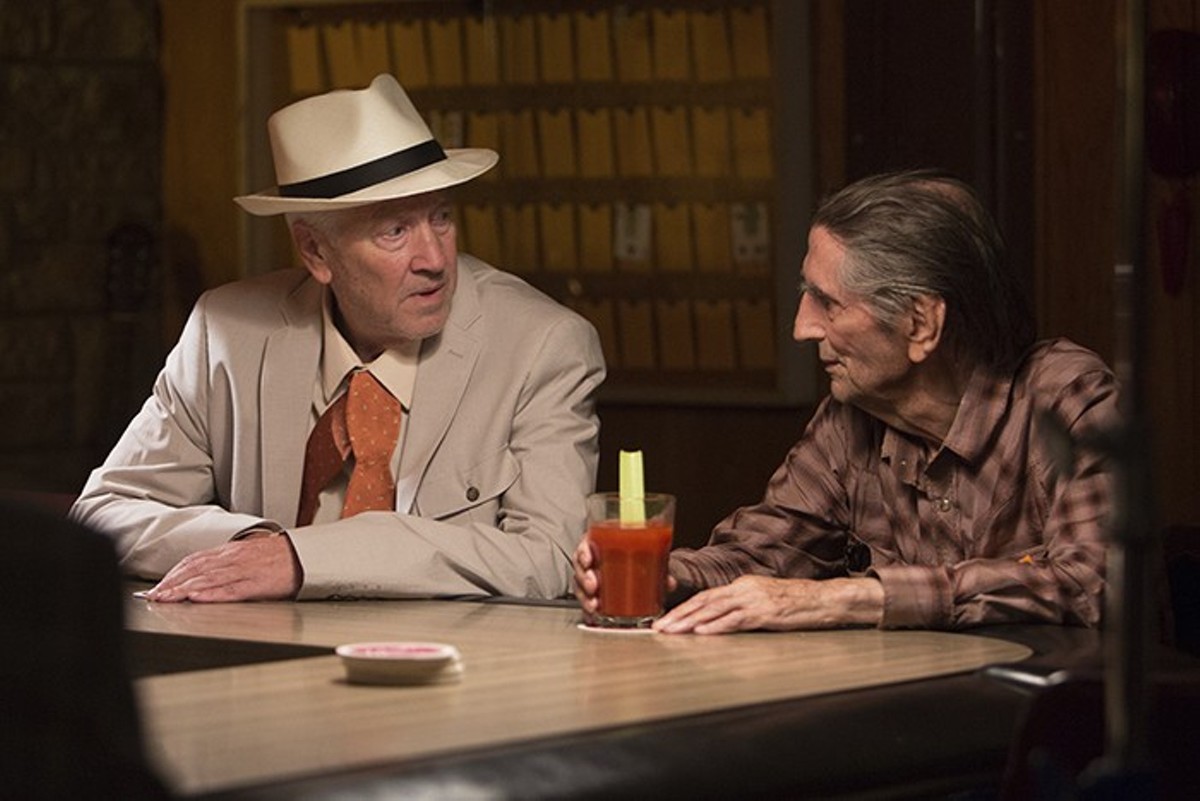 Howard (David Lynch) and Lucky (Harry Dean Stanton) shoot the breeze.