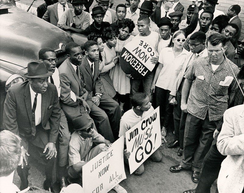 Jefferson Bank and Trust Co. Protest, October 1963. St. Louis American image.