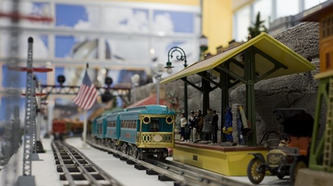 St. Louis's Largest Indoor Holiday Train Display