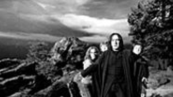 Y Snape tambin: Director 
    Alfonso Cuarn takes Harry Potter to a darker 
    place.