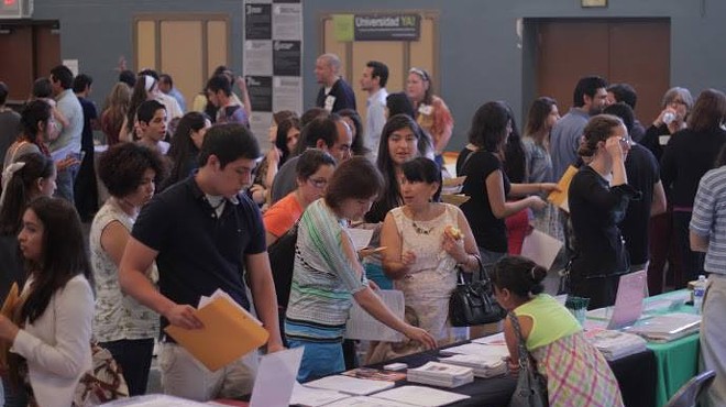 Students at a college fair held by Universidad Ya!