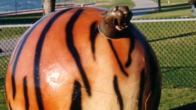 Probably my last chance to use the old Tiger ball statue picture for awhile; had to get it in at least once more.