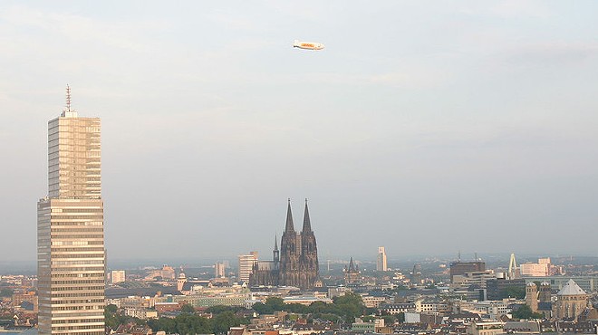 K&ouml;ln, including the famous cathedral