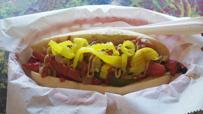 &nbsp;&nbsp;&nbsp;&nbsp;&nbsp;&nbsp;&nbsp;Venice Beach veggie dog at Steve's Hot Dogs on the Hill. | Tara Mahadevan