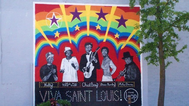 A New Mural In The Loop Pays Tribute To Local Music Celebrties