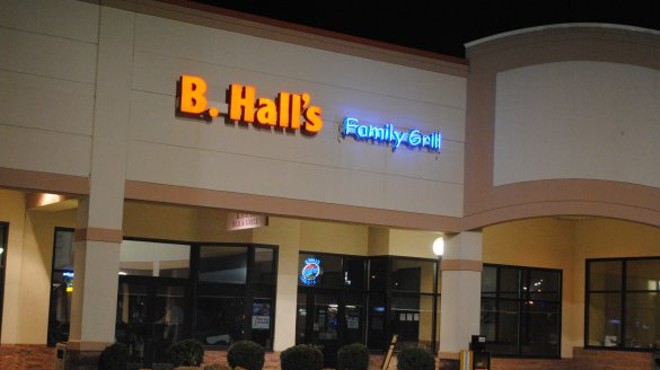 B. Hall's Bar & Grill