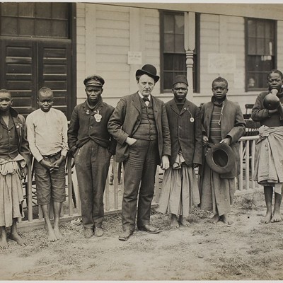 Samuel Phillips Verner (center) with random Africans he bought at the behest of Louisiana Purchase Exposition and passed off as "pygmies" at World's Fair.
