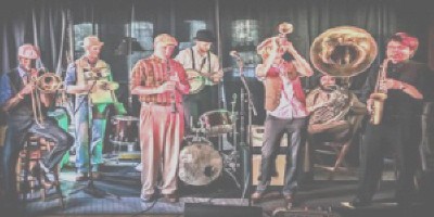 Nola Swing featuring Annie and the Fur Trappers