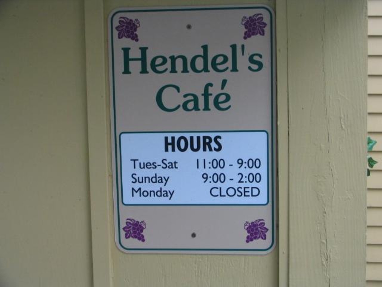 Hendel's Market Cafe and Wine Bar