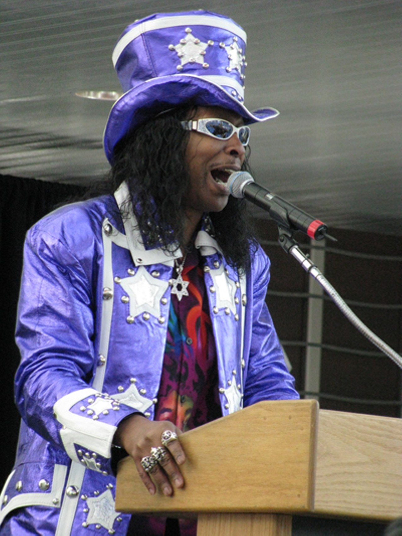 Bootsy Collins is one of many musicians with ties to Ohio. People born in the Cleveland area include Michael Stanley, Tracy Chapman and Marc Cohn. Nine Inch Nails&rsquo; Trent Reznor and Filter&rsquo;s Richard Patrick spent formative musical years in the city, while Scott Weiland lived in nearby Chagrin Falls. Both Marilyn Manson and Macy Gray were born in Canton, which is about an hour south of Cleveland.