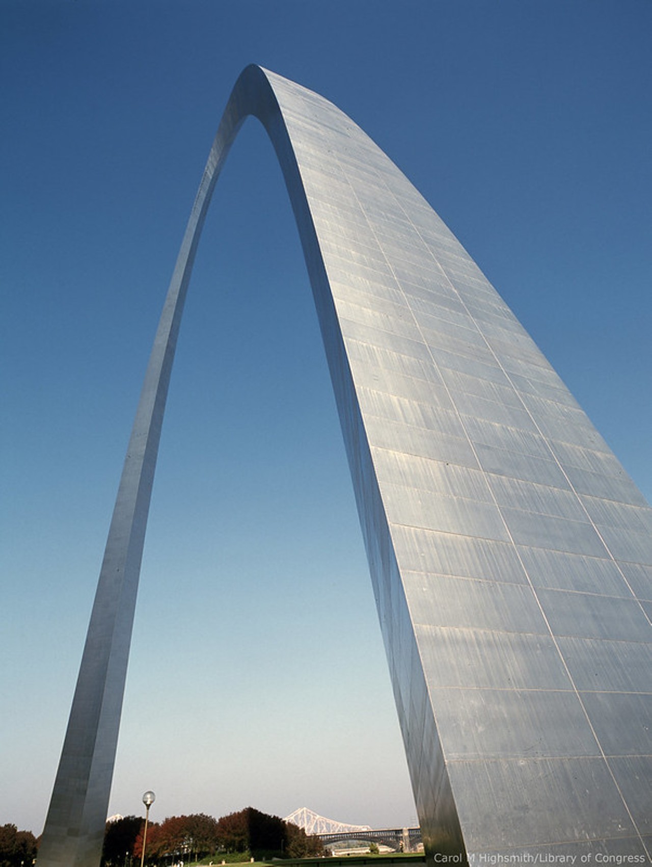The Gateway Arch
Located in Downtown St. Louis (5595 Grand Drive)
Simply visiting is free. Tram ride to the top of the arch is $12-$16 for adults and $8-$12 for children ages 3-15
Photo credit: GPA Photo Archive / Flickr