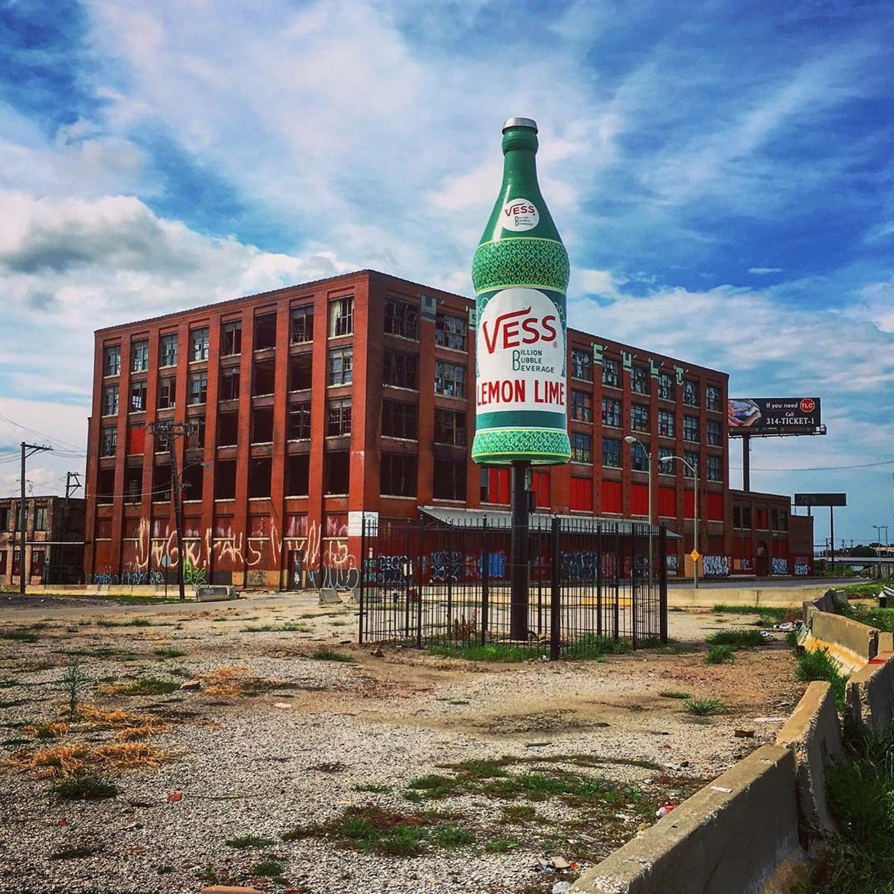 Giant Vess Soda Bottle
N. 6th St., St. Louis, MO
This bottle has traveled around the St. Louis area for years, finally finding a permanent home right near Interstate 70. You ask why. We ask why not?
Photo courtesy of marykatelasiter / Instagram