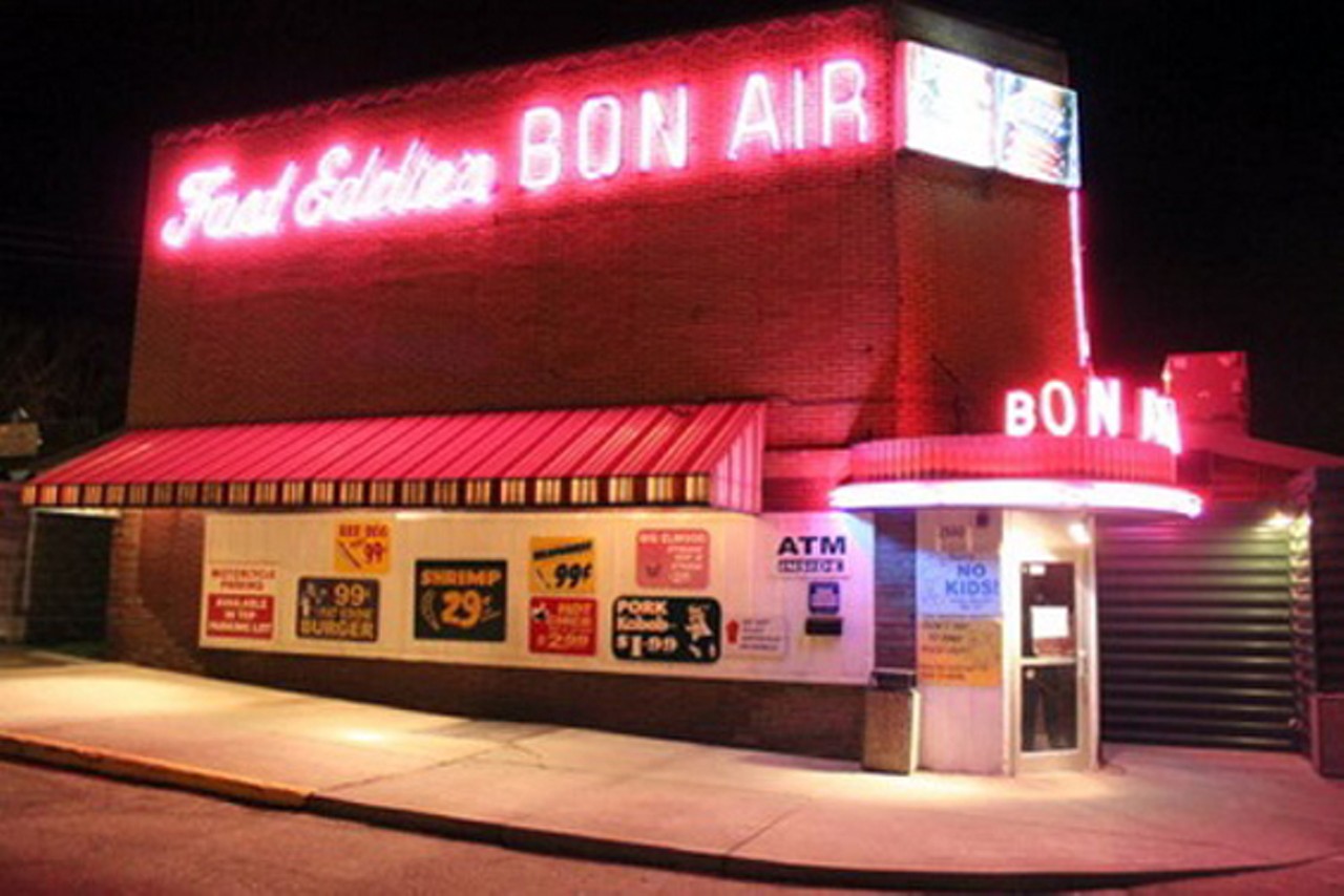 9. Fast Eddie's Bon Air. It's always a party at Fast Eddie's Bon Air in Alton. This iconic watering hole initially founded by the Busch family -- yes, that Busch family -- features unbelievably cheap eats, beer just shy of freezing and some of the best people watching east of the Mississippi. (1530 East Fourth Street, Alton, Illinois; 618-462-5532)