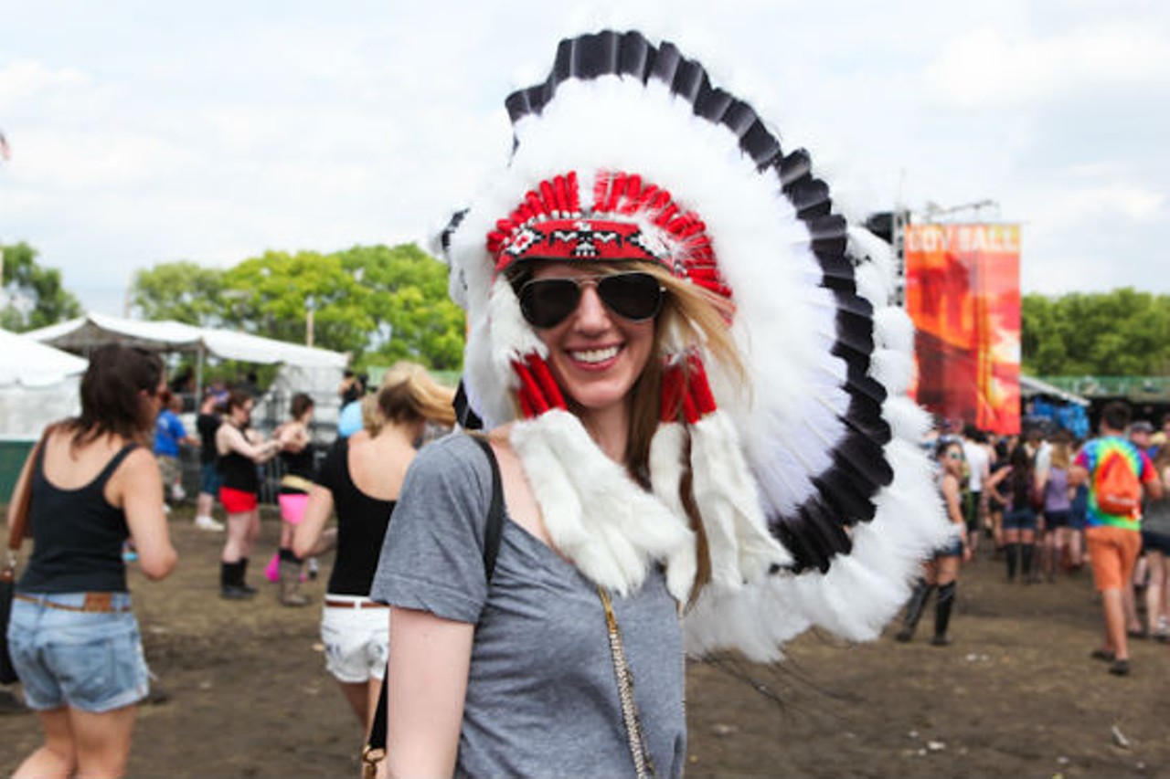 40 Ridiculous People in Headdresses at Music Festivals