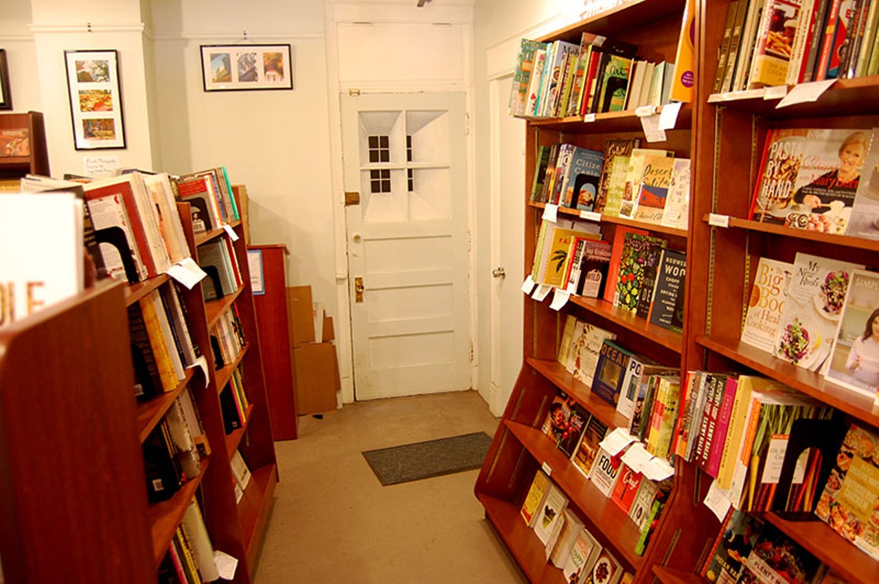 Some of Washington University's required course books are also available through Subterranean Books.