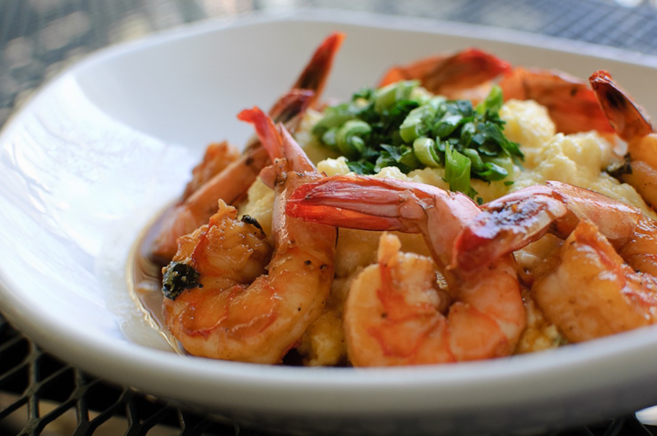Molly's chef Eric has done some food styling in his day -- this tantalizing glimpse of the BBQ Shrimp and Jalape&ntilde;o Cheddar Grits show his attention to detail.