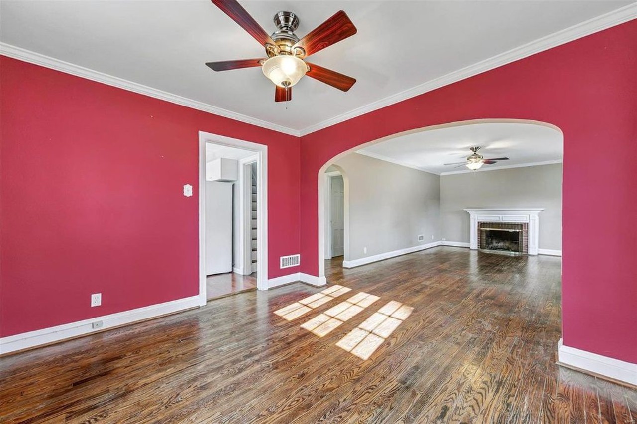 The One With Tons of Space
201 S Laclede Station Rd, Saint Louis, MO 63119
This $219,000 house not only has three bedrooms, it also has a large family room and a sun room.
Visit the listing page here.
Photo credit: Realtor.com