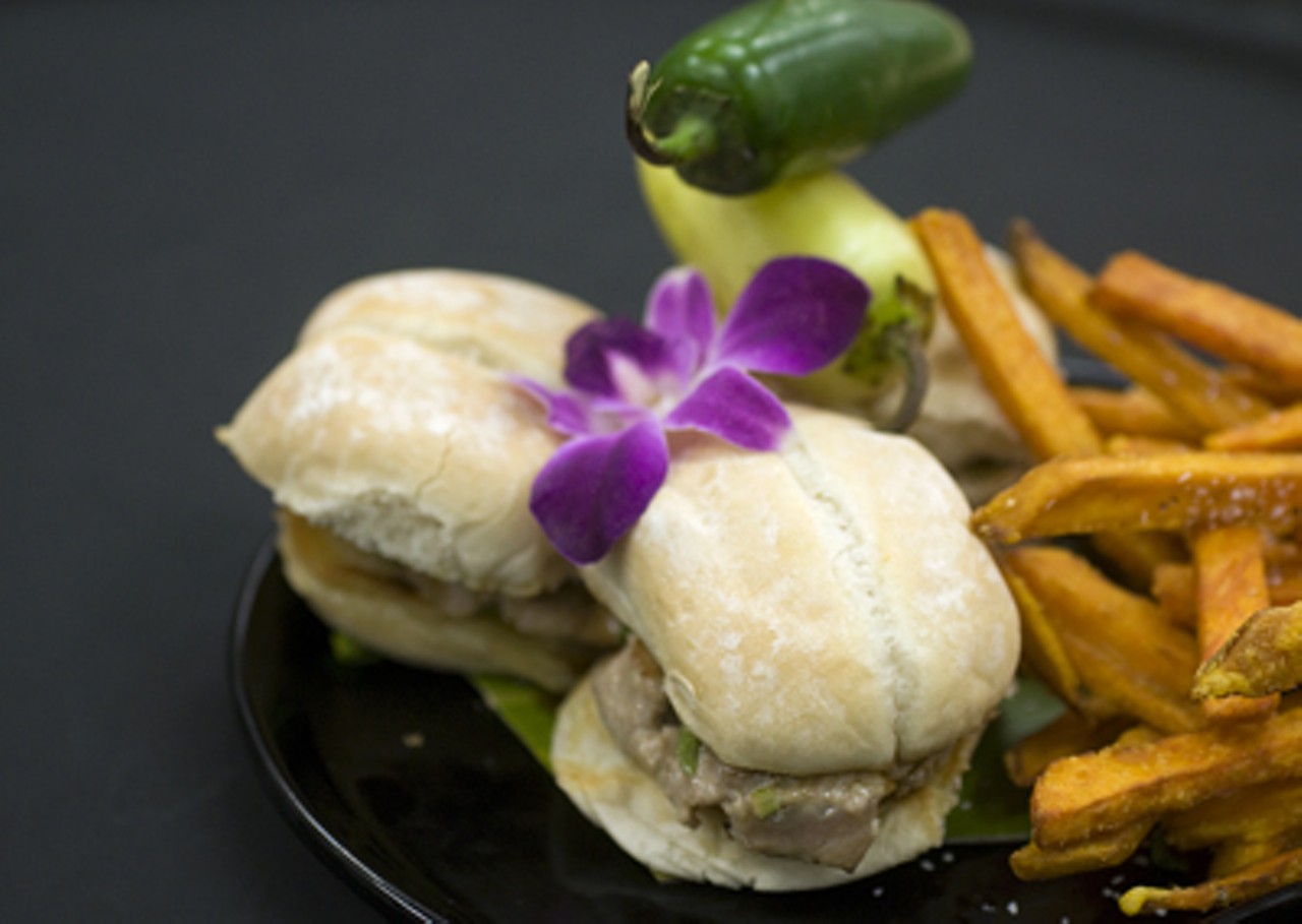 Ahi tuna sliders, which are served with sweet potato fries. And peppers. And orchids. Naturally.
