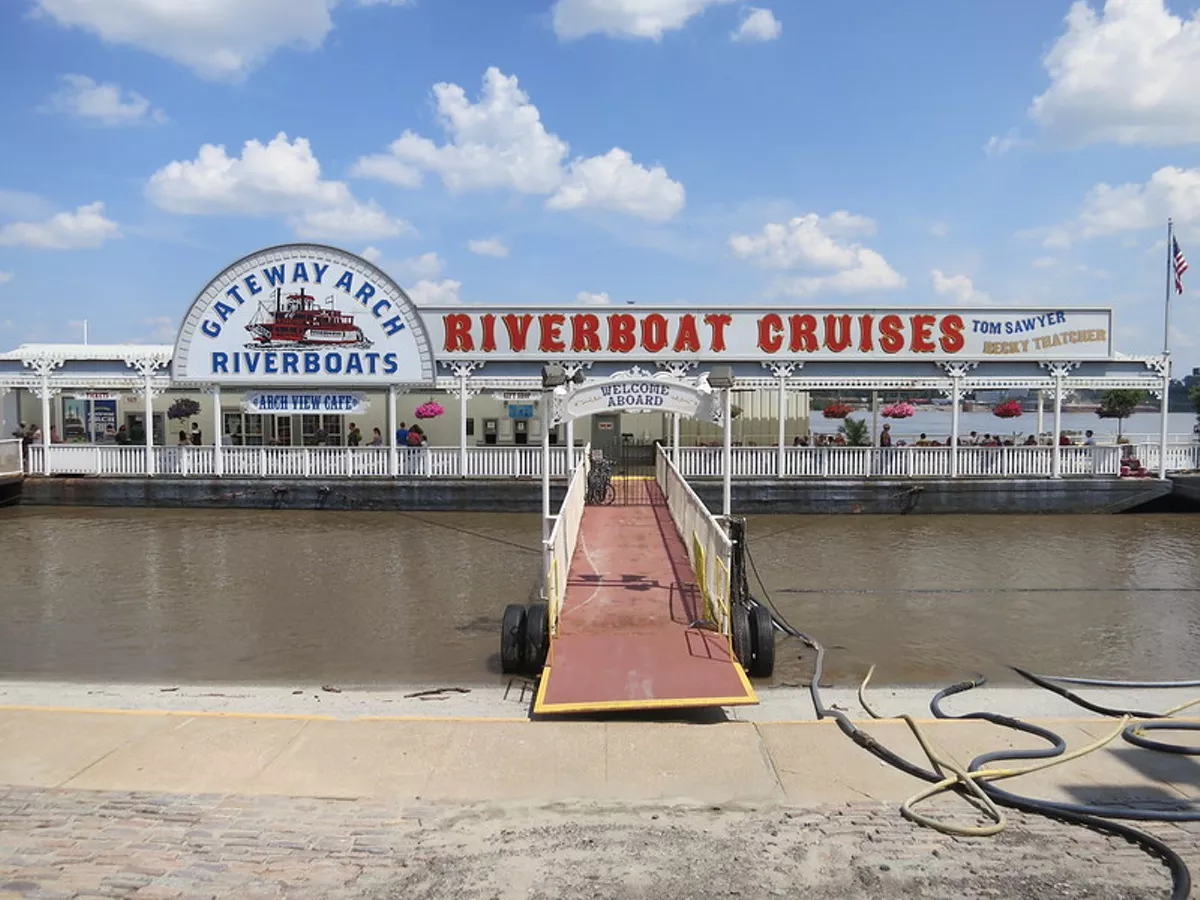 riverboat cruise st louis 2023