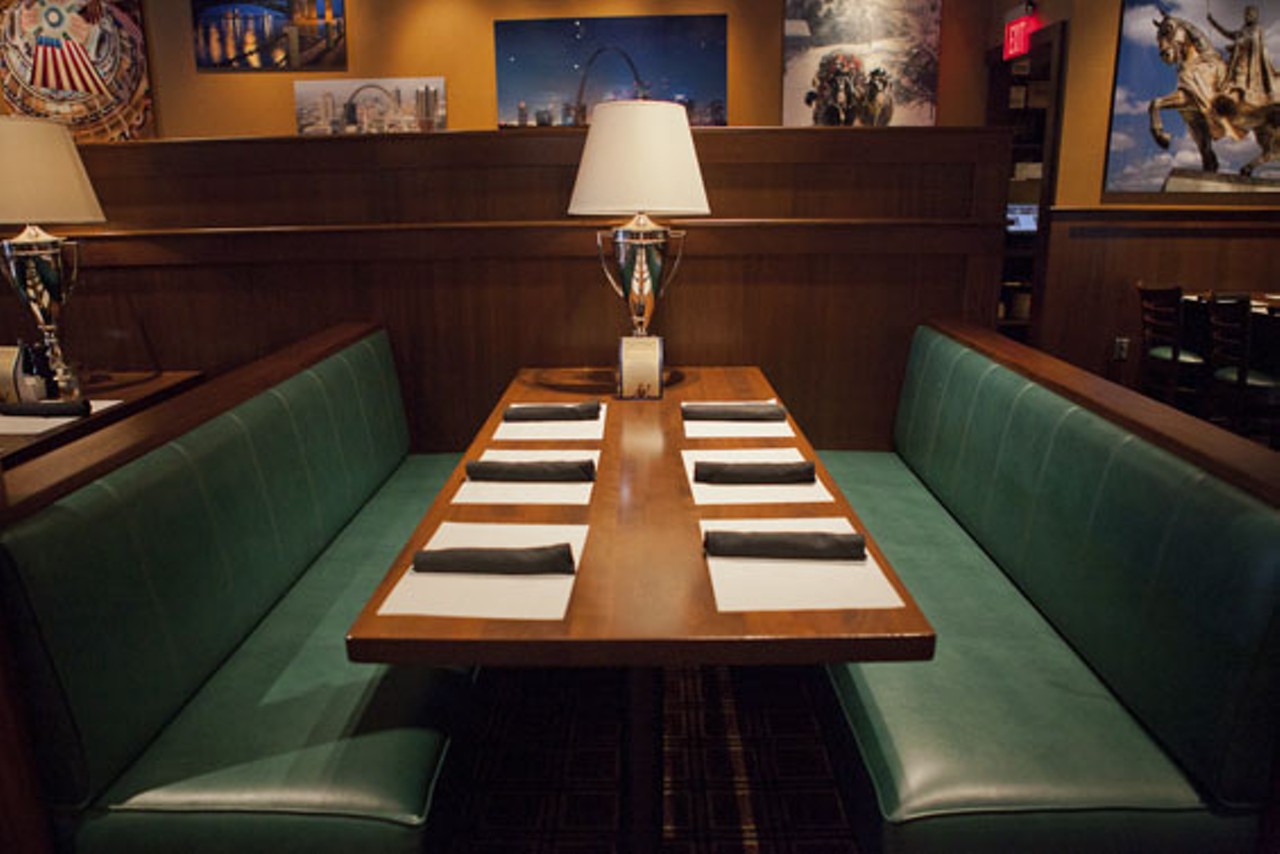 Here is one of the large booths available in the St. Louis dinning room.