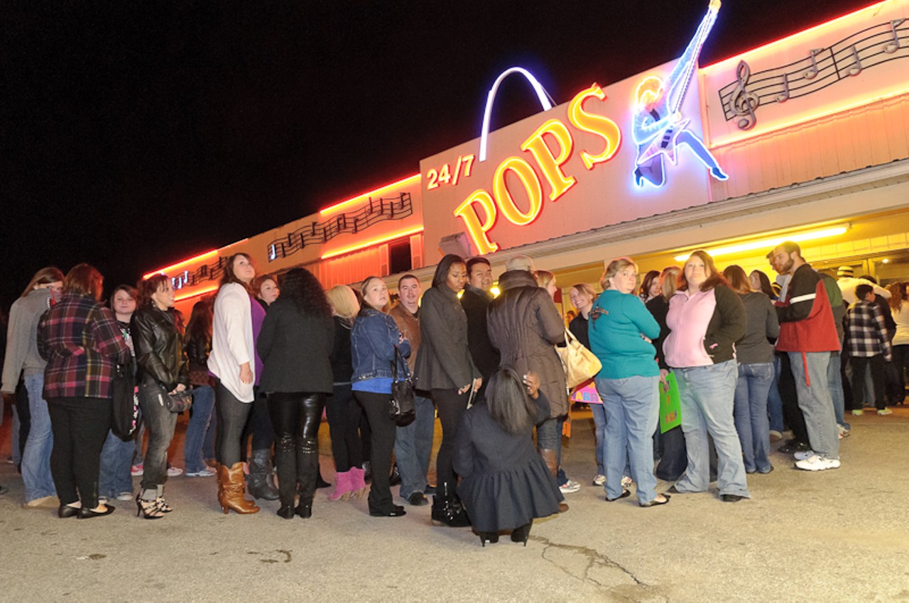 Despite the cold, fans from all around the midwest lined up outside Pops to get a good spot for Bruno Mars.