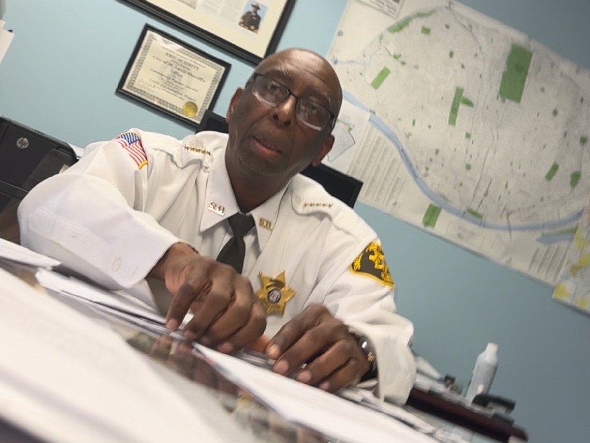 Former deputy Barbara Chavers captured Sheriff Vernon Betts on video discussing the possibility of moving to Atlanta.