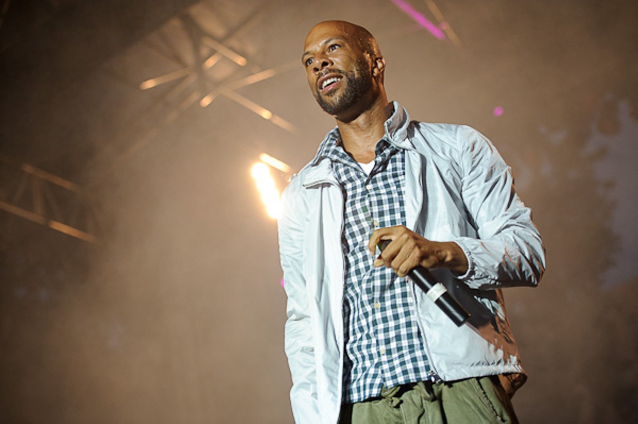Common performing at Soldiers Memorial Park in St. Louis.