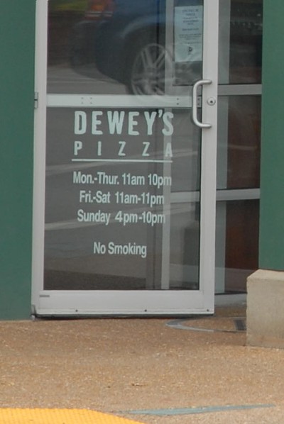 Dewey's Pizza-Kirkwood