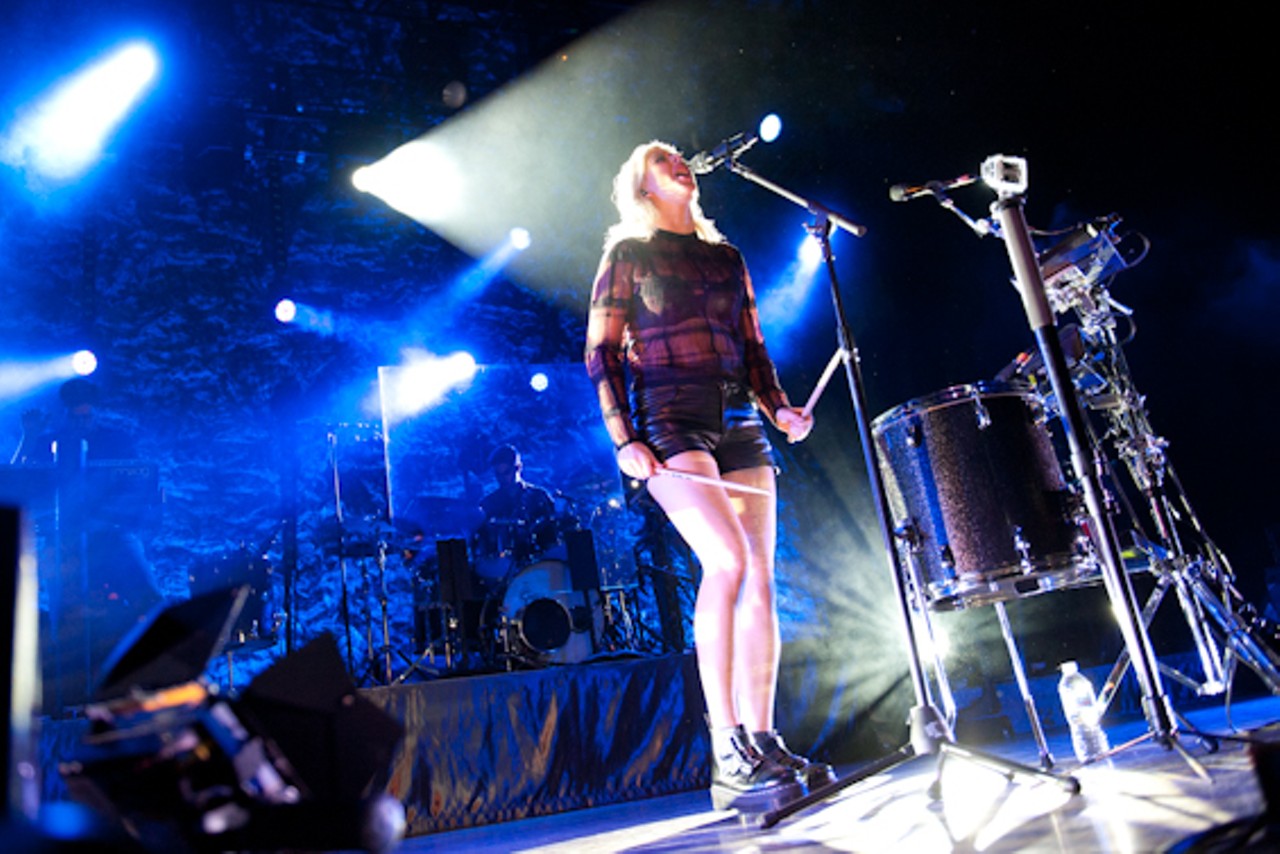 Ellie performing for a sold-out crowd at the Pageant