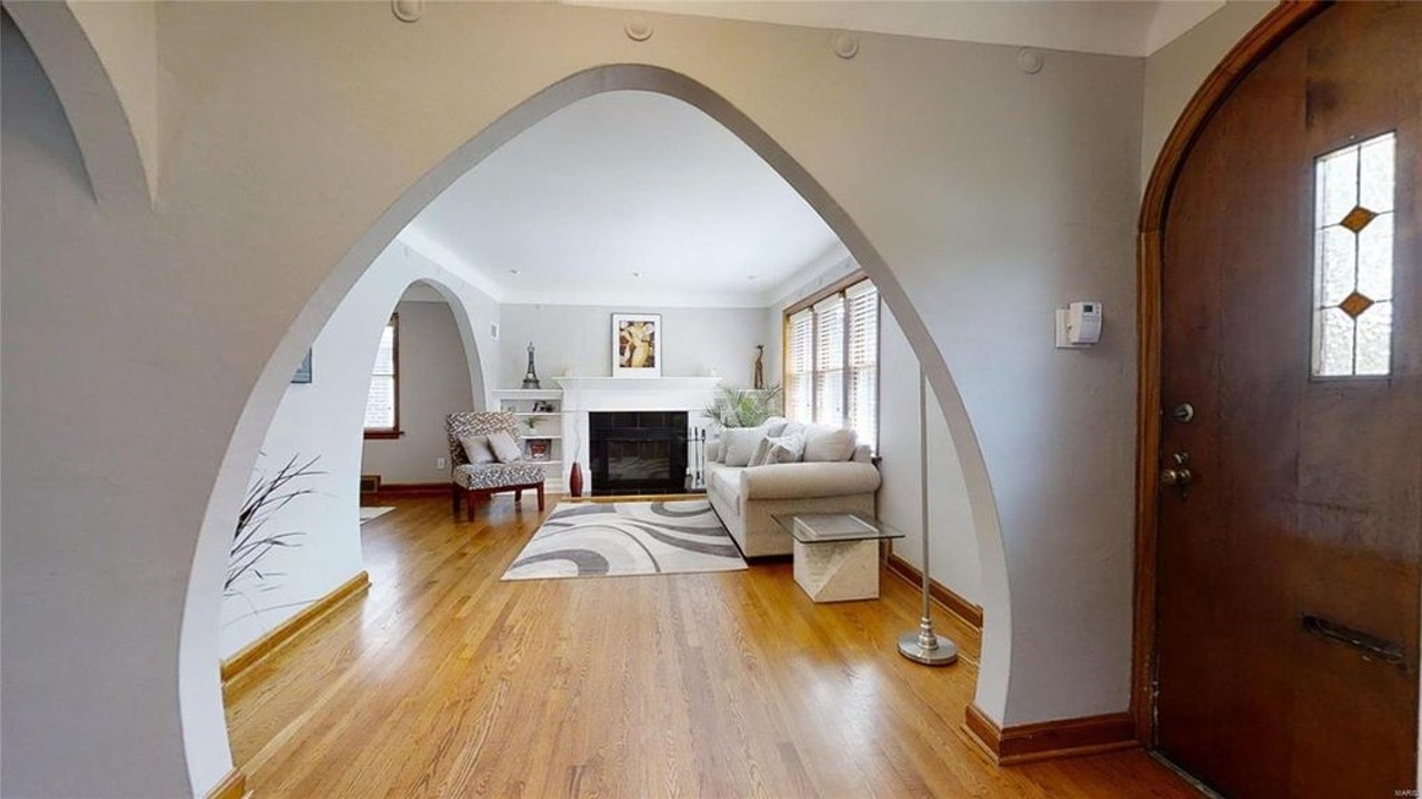 Everything Is Round Inside this St. Louis Secret Hobbit House