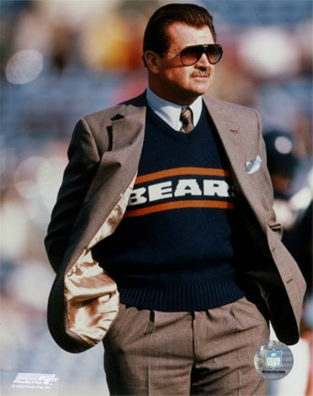Da Coach had da 'stache. Mike Ditka, who led the Chicago Bears to a Superbowl victory in January 1986.