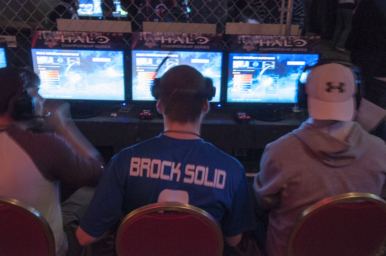 Gamers Crush $20,000 Halo 2 Tournament