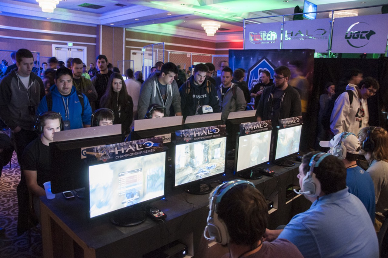 Gamers Crush $20,000 Halo 2 Tournament