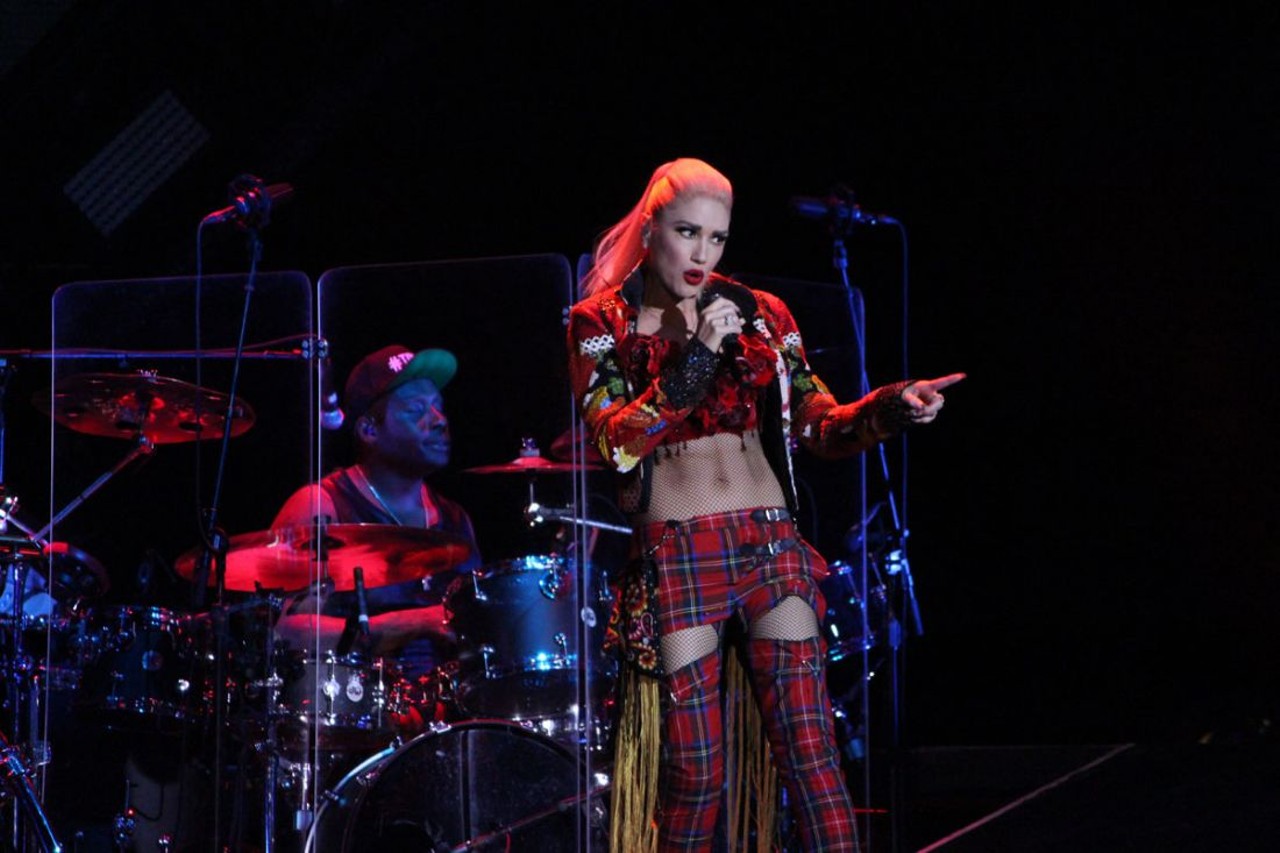 Gwen Stefani Killed It at Hollywood Casino Amphitheatre on Wednesday