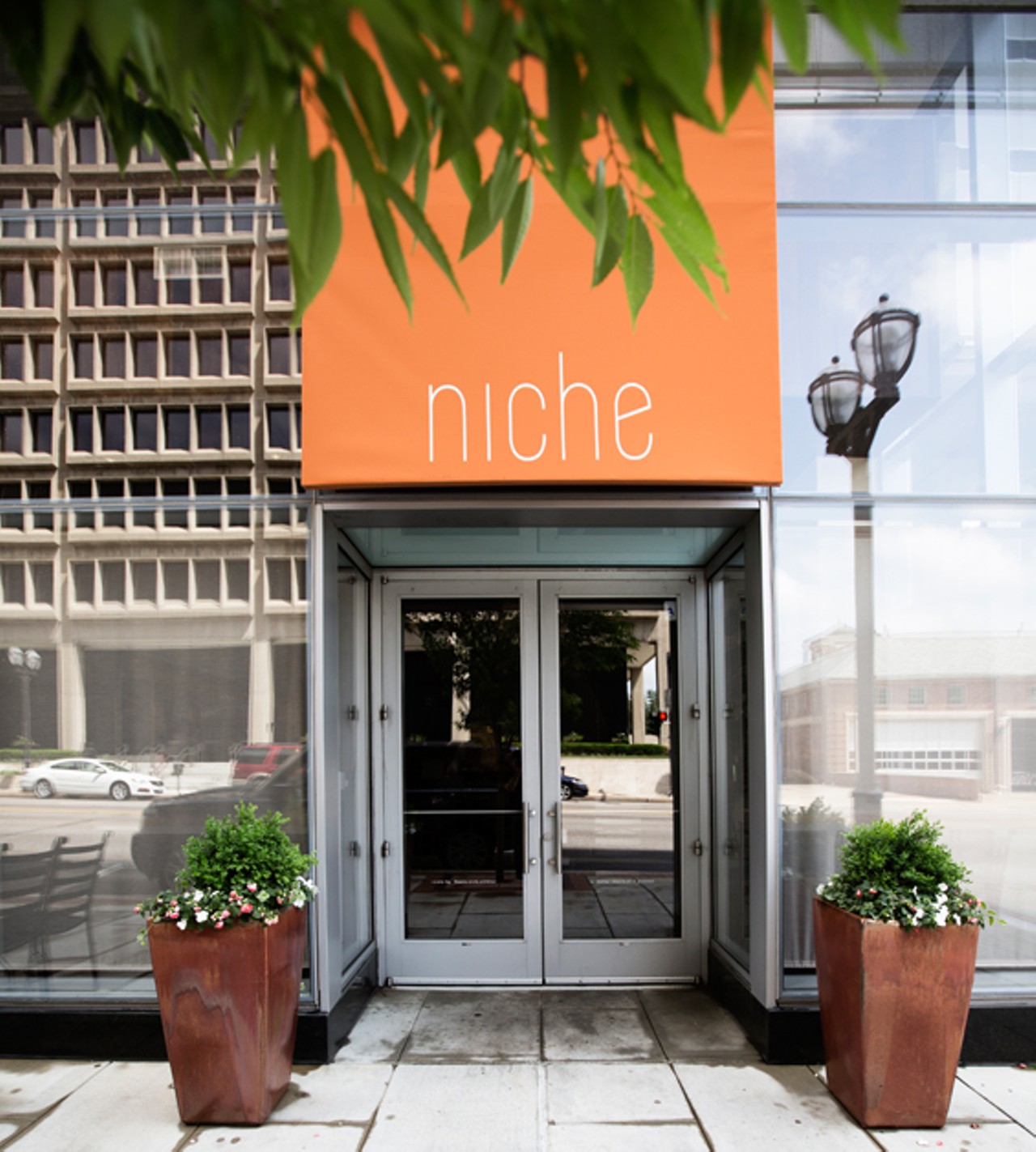 Niche's entrance.
