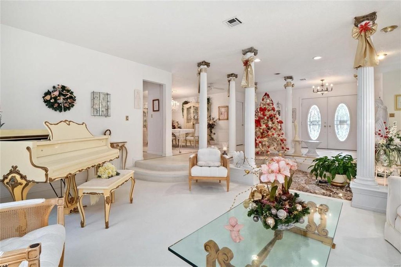It Looks Like Liberace Designed This Chesterfield House With an Indoor Pool [PHOTOS]