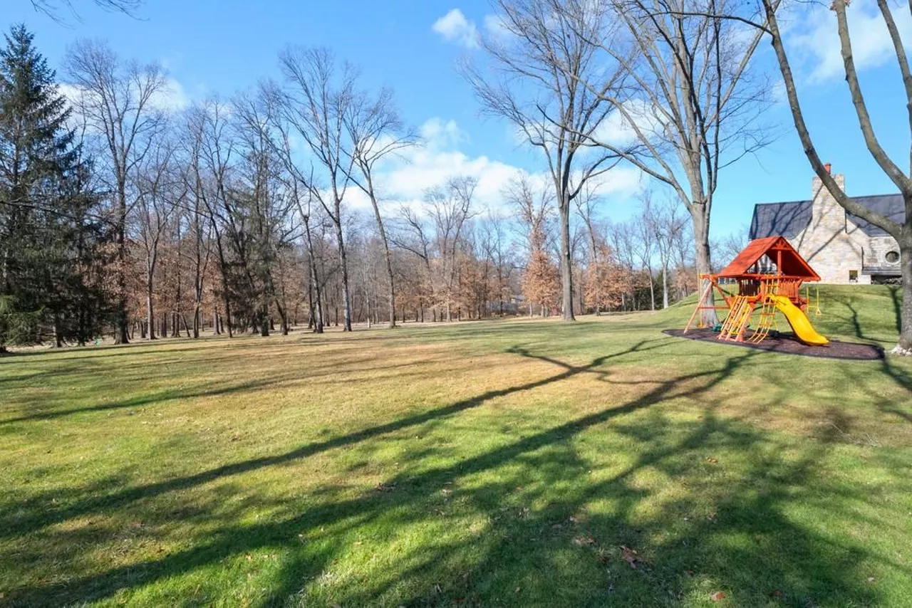 Joe Buck's $3.3 Million Mansion in St. Louis Has Sold [PHOTOS]