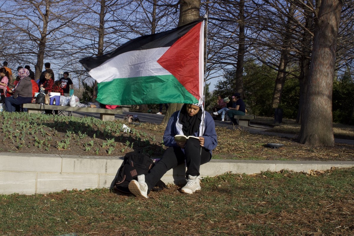 Right-wing Missouri politicians are throwing a fit over peaceful pro-Palestine demonstrations.