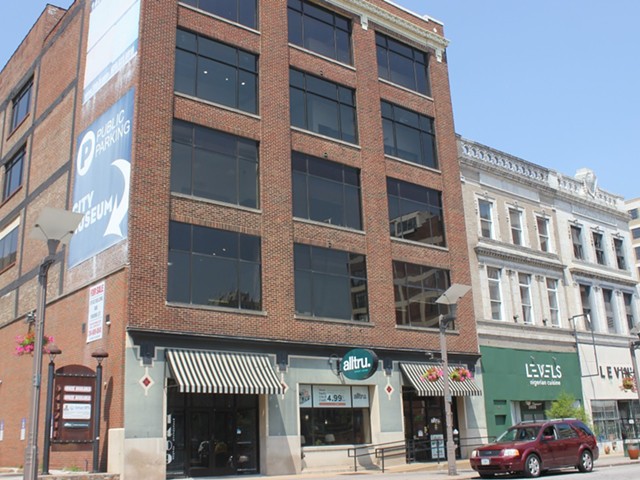 Building at 1409 Washington Avenue