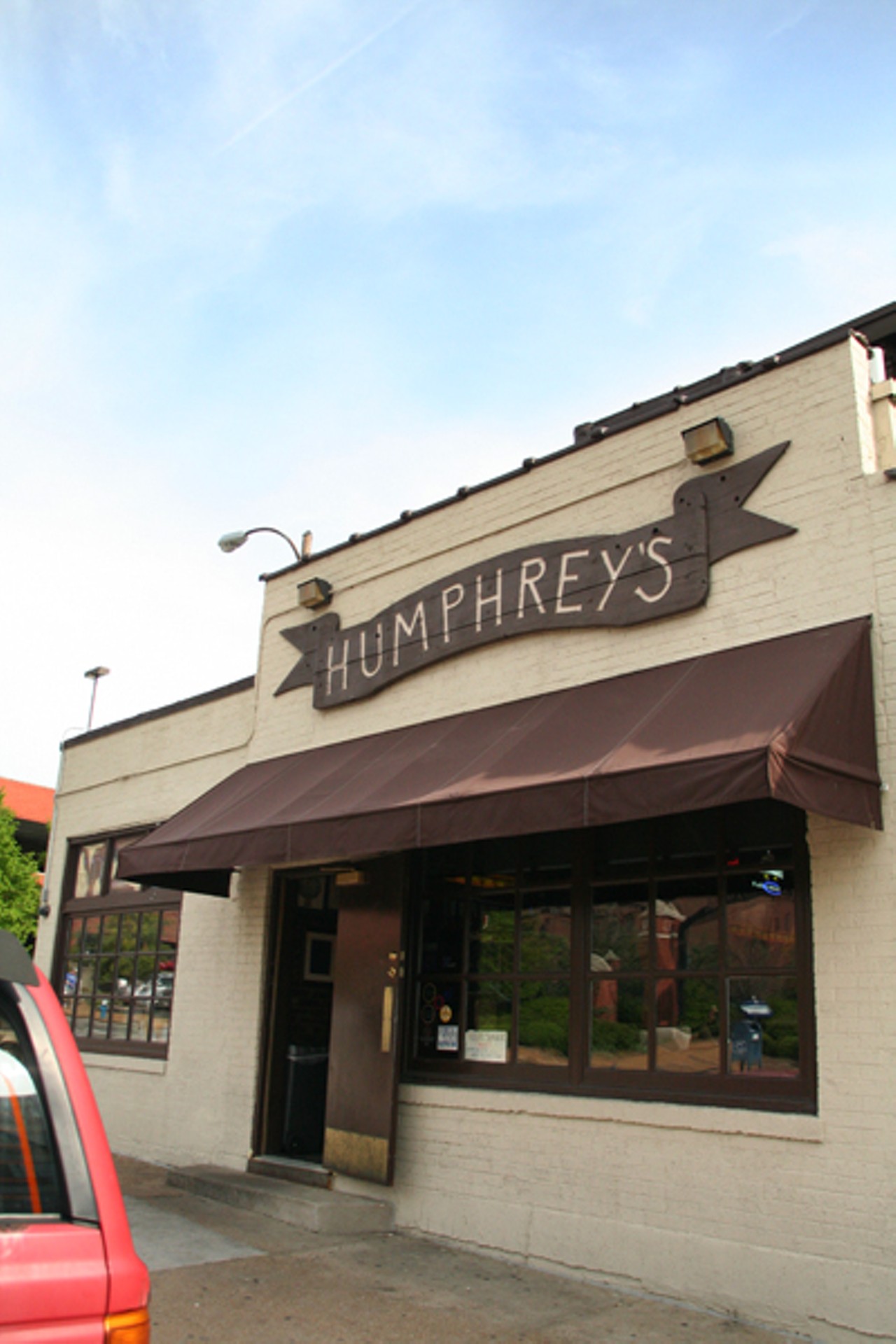 First stop on the Hump Day Happy Hour Tour is a favorite STL hot spot, Humphrey&rsquo;s.