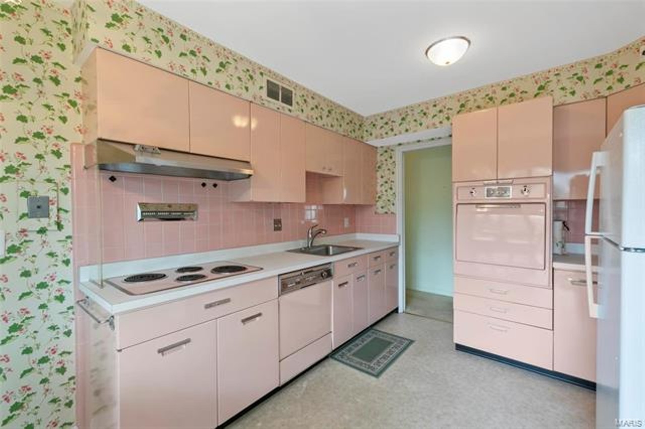 Pink Kitchen, Pink Bathroom: St. Louis House Is a Retro Dream