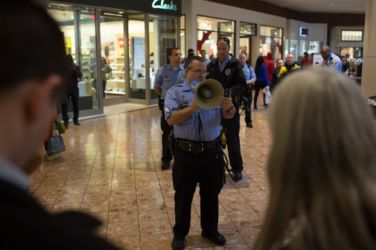 Protesters Again Target St. Louis Galleria
