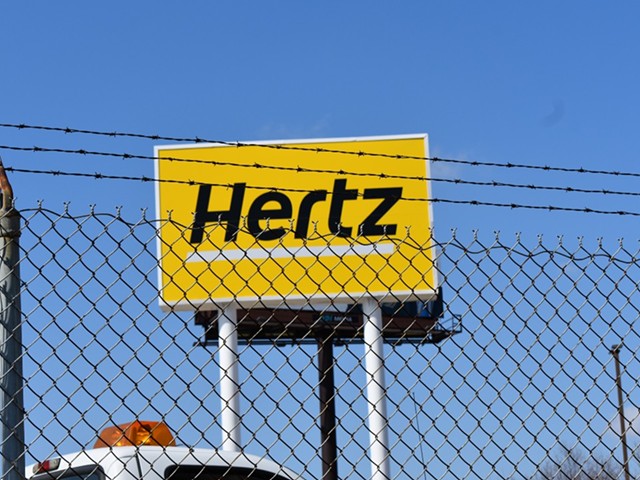 Hertz customers say the company is falsely accusing them of stealing rental cars.
