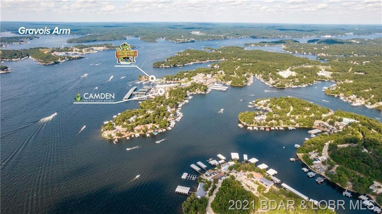 Resort that Inspired Netflix Show 'Ozark' Is For Sale at the Lake [PHOTOS]