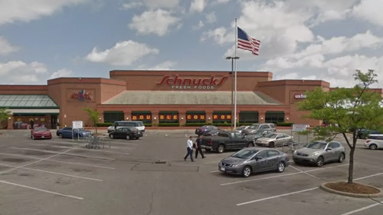 THE WORST SCHNUCKS IN ST. LOUIS
Schnucks South City
3430 South Grand
St. Louis, MO 63118
Ask around and you&#146;ll find out that everybody hates the Schnucks on South Grand. If you&#146;ve ever been there, it&#146;s probably left a mark in your memory that you&#146;d probably rather forget. The parking lot gives a bad (and accurate) first impression. It&#146;s awkward to drive into and to exit. Inside, the location rarely has a decent selection of produce, and the selection is forever picked over or just not supplied. This Schnucks does serve many people, so it&#146;s important to the neighborhood, but it&#146;s crowded and it seems like everyone there is constantly having a bad experience. It's a prime location to be sexually harassed in, too. Worst vibes in town. Avoid if possible.
Photo credit: screengrab via Google Maps