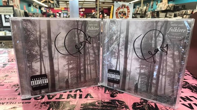 Taylor Swift Sends Signed Copies of New Album to Vintage Vinyl in St. Louis