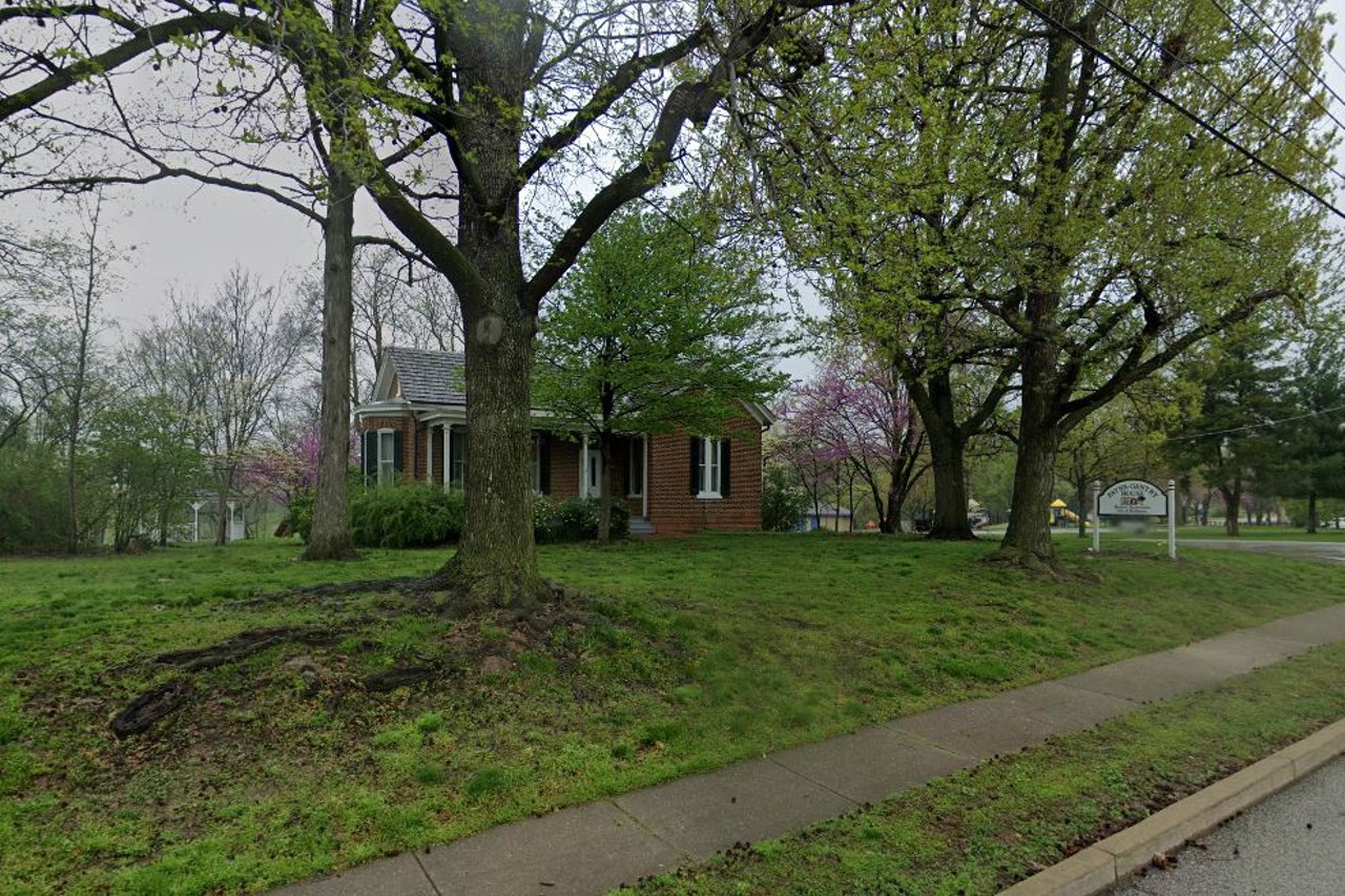 Payne-Gentry House
4211 Fee Fee Road; Bridgeton, MO
There is a small cemetery behind this house where a number of children were buried. Over the years, many people have claimed that they've seen the ghosts of these children playing in the garden.
Photo credit: screengrab from Google Maps